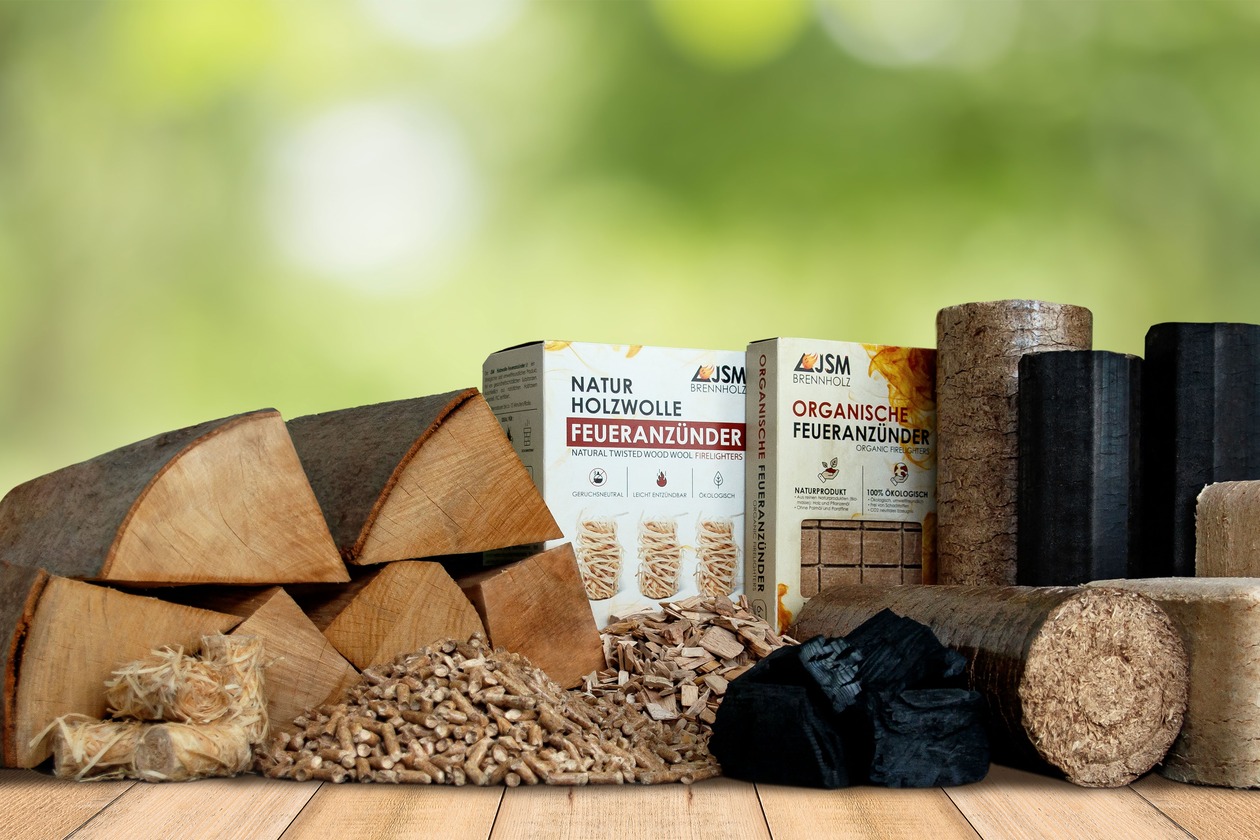 Brennholz auf Palette